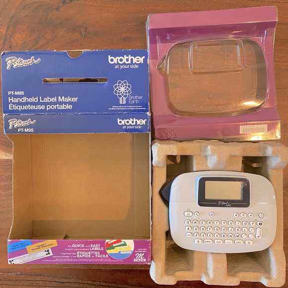 COPY - Brother P-Touch PT-M95 Handy Label Maker - Picture 2 of 4